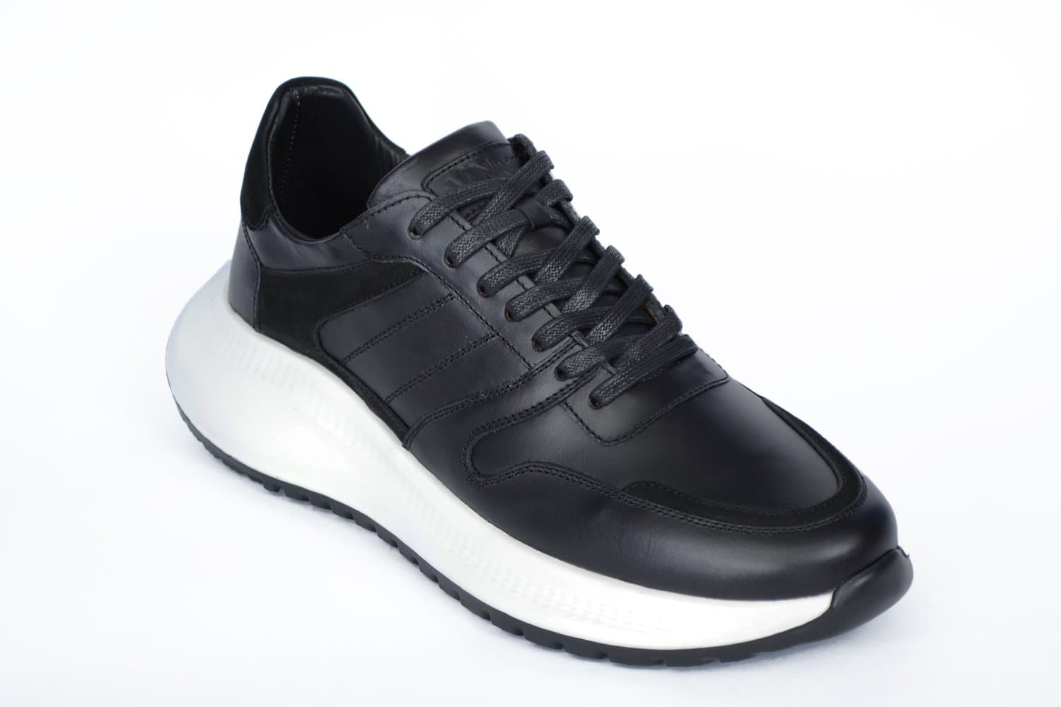 Tenis de cuero Hampton Negro de Santo, vista tres cuartos — vista 6